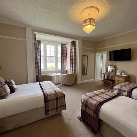 Glentower Lower Observatory Bed & Breakfast Fort William