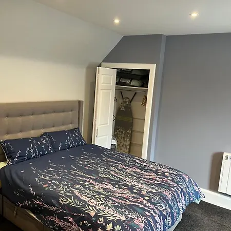 No4 On The Door Apartment