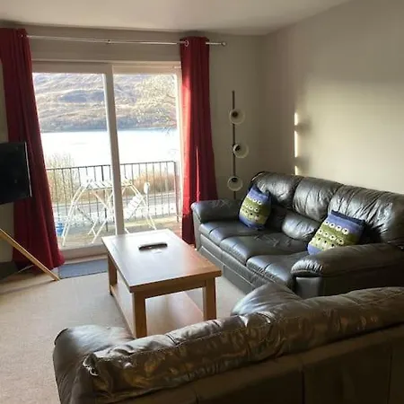 Fassifern. 1st Floor With Loch View Fort William