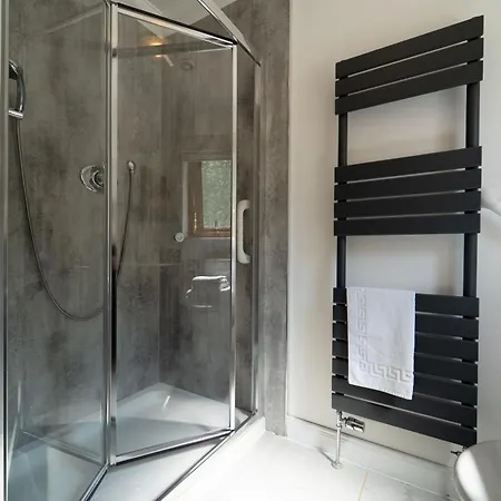 Self Cateringone Bedroom Apartment *