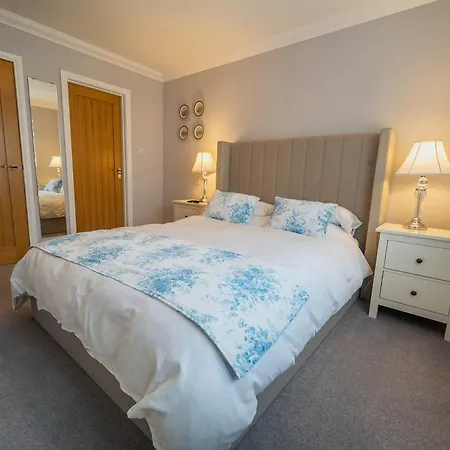 Self Cateringone Bedroom