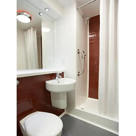 Travelodge William Hotel