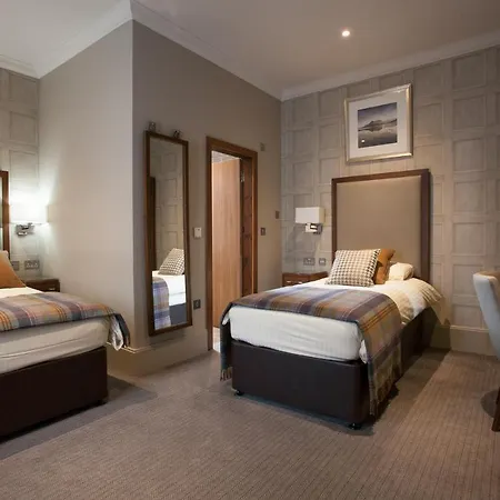 Hotel Cruachan 3*