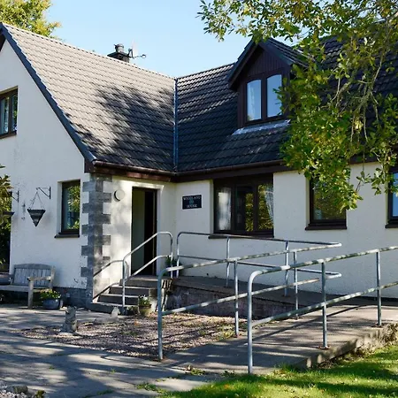 Bed & Breakfast Woodland House Fort William
