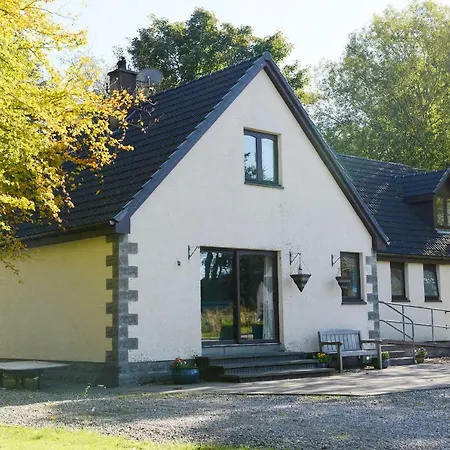 Woodland House * Fort William