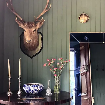 Ardrhu House William